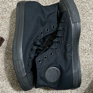 Black converse